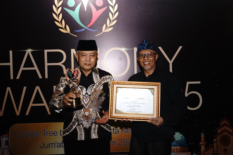 Pemkab-Malang-Harmony-Awards-3.jpg
