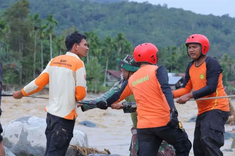 Basarnas Banda Aceh Evakuasi 1.051 Korban Banjir, 7 Masih Hilang di 6 Wilayah Operasi