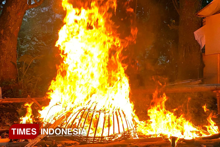Polresta Malang Kota Bongkar dan Musnahkan Arena Judi Sabung Ayam di Wonokoyo
