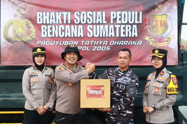 Paguyuban Alumni Akpol 2005 Salurkan Ribuan Paket Sembako untuk Korban Bencana Sumatera