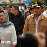 Koordinasi Digalang, Titiek Soeharto Kunjungi Korban Banjir Bandang di Kota Padang
