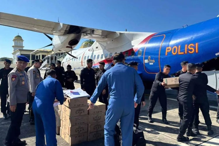 Warga Jarah Gudang Bulog dan Minimarket Akibat Bantuan Terlambat