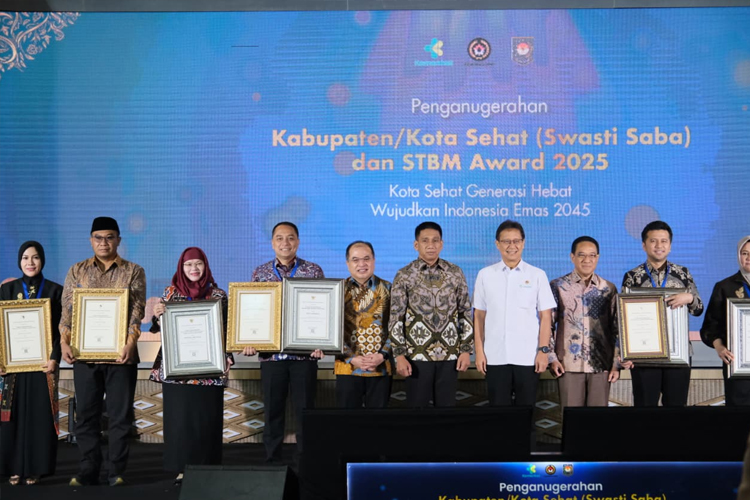 Surabaya Satu-satunya Peraih 2 Penghargaan Tertinggi Kota Sehat Nasional