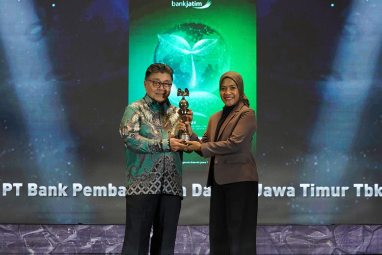 Membanggakan! Bank Jatim Raih Platinum Rank dalam ASRRAT 2025