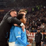 Napoli Samai Poin AC Milan Setelah Kalahkan Roma