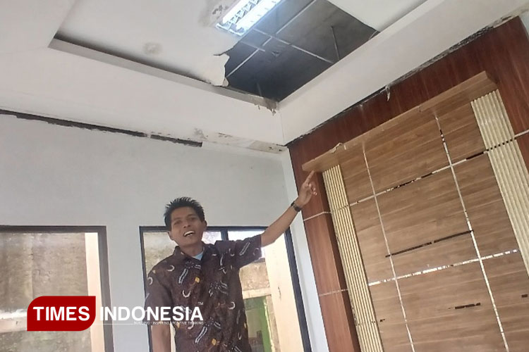 Gedung Kepemudaan Kota Banjar Plafon Jebol dan Toilet Tak Layak, Aktivis Soroti Pembiaran
