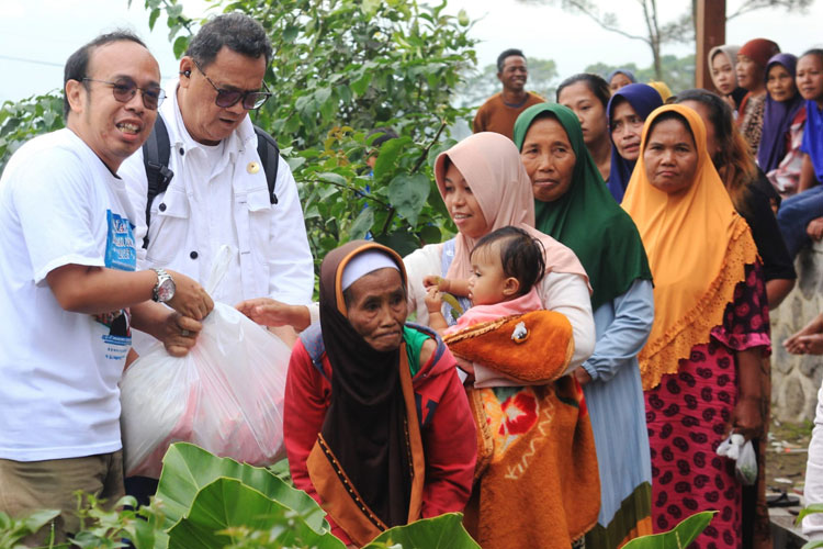 Panitia Natal Nasional Salurkan Bantuan untuk Korban Erupsi Semeru