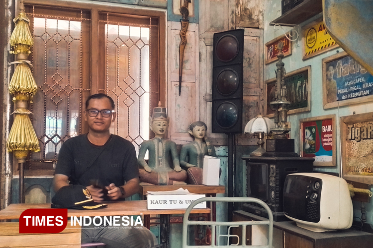 Kreatif, Kades Bangsri Blora Hidupkan Suasana Lawas di Balai Desa