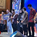 Kemenag Beri Apresiasi ke Wartawan dan Media, Ahmad Fahmi Terima Penghargaan Humas Kemenag Award 2025