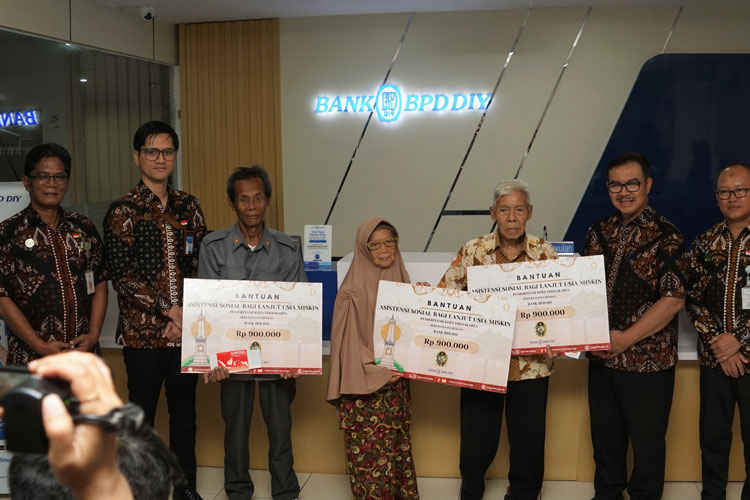 Riduan-Henry Panjaitan Resmi Nahkodai Bank Mandiri Usai Lolos Uji OJK