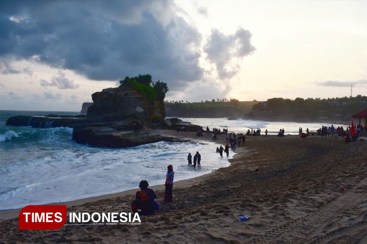 Libur Nataru Diprediksi Ramai, Ini Strategi Pemkab Pacitan Amankan Wisata Pantai
