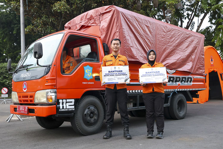 Pemkot Surabaya Kirim 2,2 Ton Beras dan Donasi Rp194,9 Juta untuk Korban Bencana di Sumatra