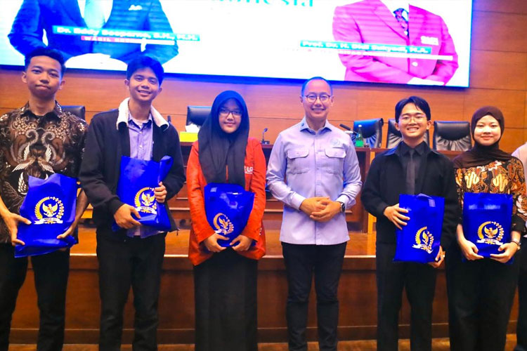 Eddy Soeparno Dorong Implementasi Kurikulum Iklim di Sekolah Sejak Dini