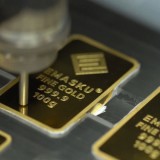 Permintaan Emas Murni Melejit, HRTA Catat Tren Kuat di November 2025