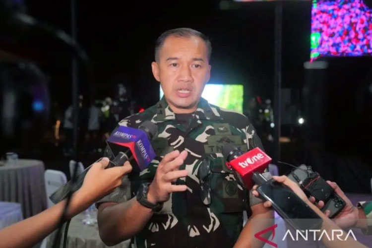 TNI AD Kerahkan Mobil Reverse Osmosis untuk Sediakan Air Bersih Korban Banjir Sumatra