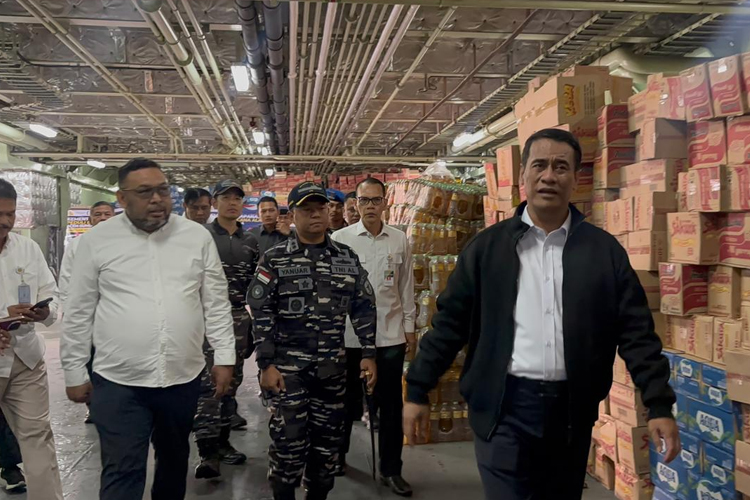 207 Truk Bantuan Kementan Dikirim untuk Korban Bencana Sumatra