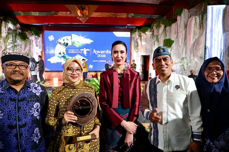 Bupati Banyuwangi Dinobatkan sebagai Pemimpin Pariwisata Terinspiratif