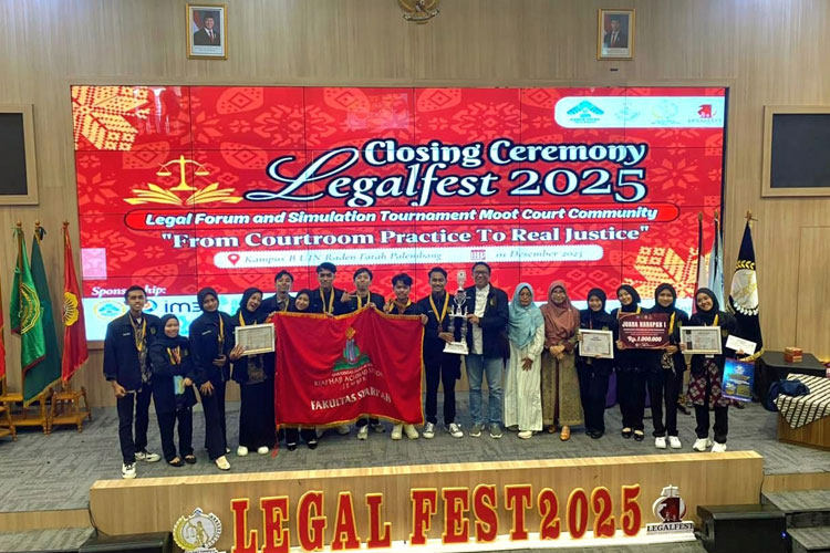Delegasi UIN KHAS Jember Sabet Predikat Tim Favorit di Lomba Peradilan Semu Nasional 2025