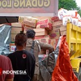 Truk BPBD Sumbar Tiba di Solok, Logistik Bantuan Langsung Digeber ke Lokasi Bencana