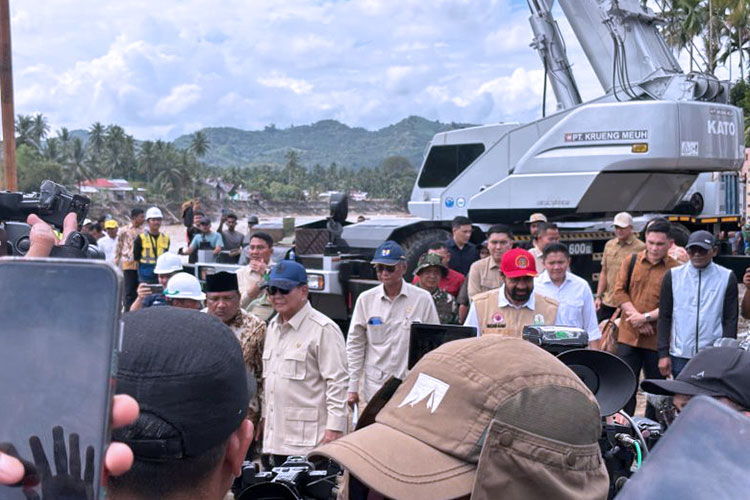 Prabowo Sebut Banjir Sumatra Ujian Kepemimpinan, PDIP Desak Peningkatan Status Bencana