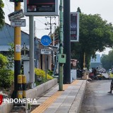 Ketika Guiding Block untuk Disabilitas Netra Berhalang Tiang PJU di Probolinggo