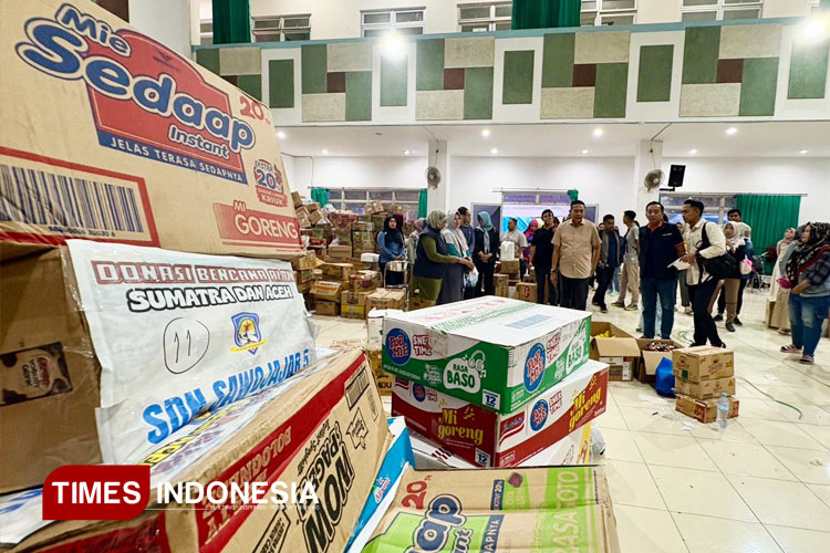 bantuan-dari-warga-Malang-Raya-untuk-korban-banjir-di-Aceh-dan-Sumatera-a.jpg