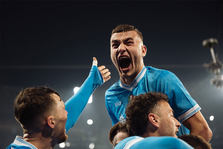 Napoli Tekuk Juventus dan Kembali ke Puncak Klasemen Serie A