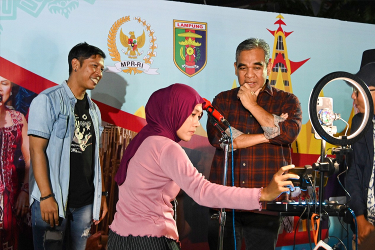 Ahmad Muzani Dorong Seniman Manfaatkan Teknologi Digital untuk Kembangkan Seni Budaya