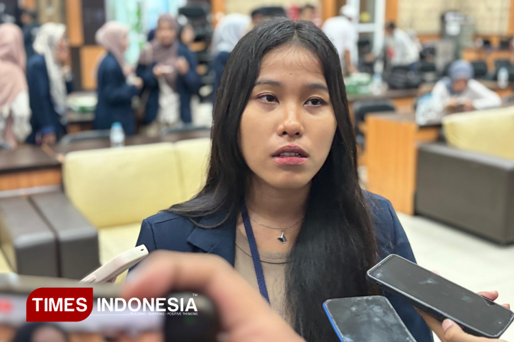 Kisah Haru Mahasiswi Unesa yang Sempat Hilang Kontak Keluarga saat Banjir Menerjang Medan