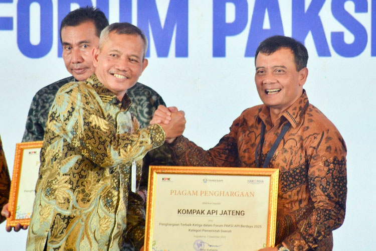 Jawa Tengah Borong Dua Penghargaan KPK, Ahmad Luthfi Tegaskan Komitmen Pemerintahan Bersih