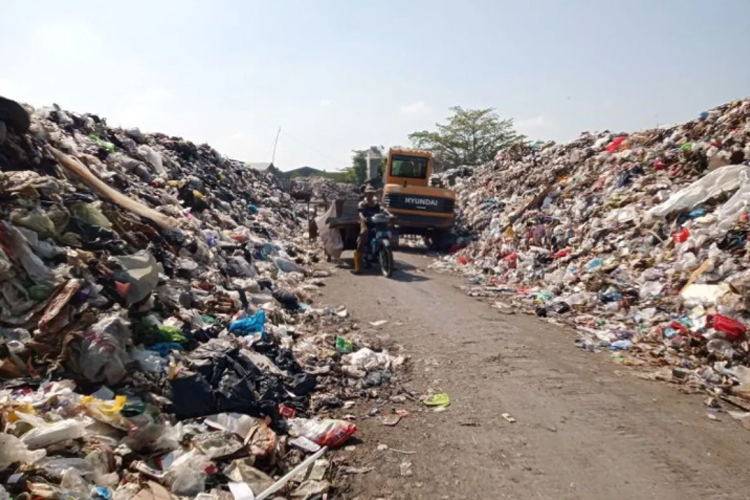 Kebijakan Baru TPA Ancam Mataram Kembali Jadi Kota Darurat Sampah