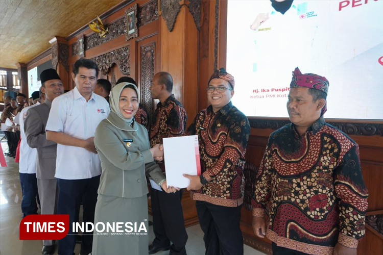 Kota Mojokerto Raih Penghargaan Pemenuhan Darah Nasional