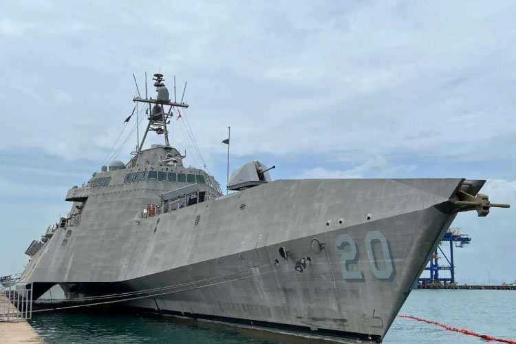 Latihan Maritim ASEAN-AS AUMX 2025 Resmi Dibuka di Batam, KRI John Lie dan USS Cincinnati Ikut Serta