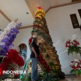 GKJW Jombang Hadirkan Pohon Natal 6 Meter dari Bambu,