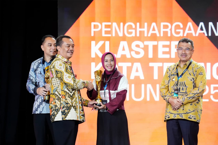 Kota Mojokerto Raih IID Tertinggi dan Predikat Kota Terinovatif IGA 2025