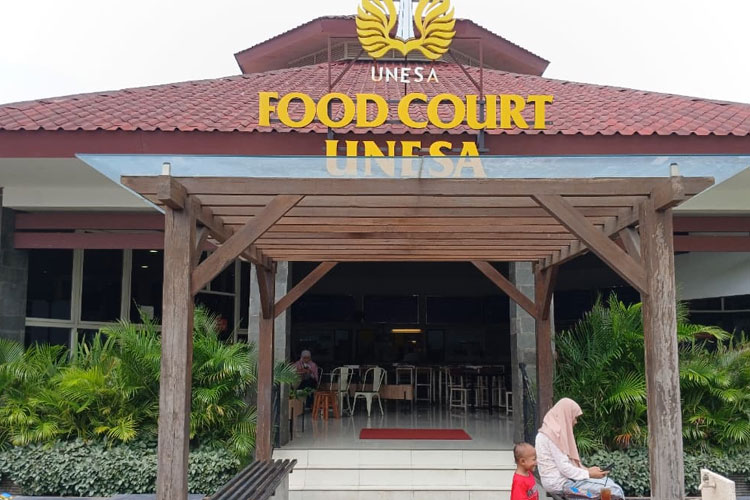 5 Rekomendasi Tempat Nongkrong Sekitar Unesa, Ramah Kantong Mahasiswa