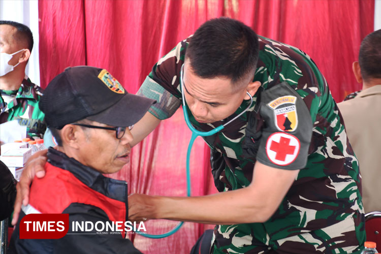 Hari Juang TNI AD: Korem 083/Baladhika Jaya Gelar Bakti Kesehatan Gratis, Tegaskan TNI Hadir untuk Rakyat