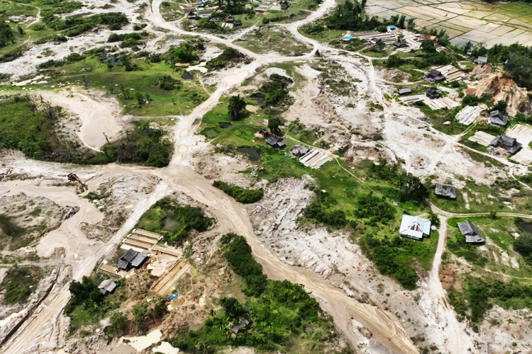 KLH Segel Sementara Lokasi Tambang di Sumbar Diduga Perparah Banjir dan Longsor