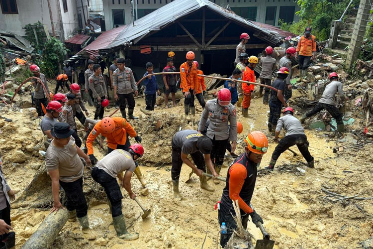 Evakuasi Longsor Sibolga, Den Perintis Korsabhara Baharkam Polri Kerahkan 100 Personel