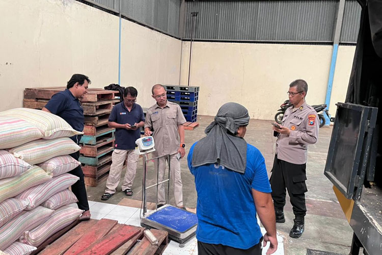 Polresta Banyuwangi Pastikan 6,25 Ton Jagung Petani Diserap oleh Bulog