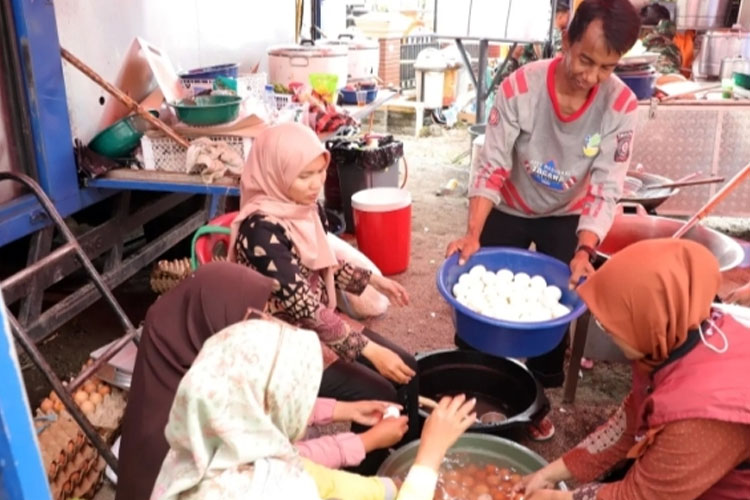 Korban Meninggal Dunia dalam Bencana Sumatera Tembus 990 Orang