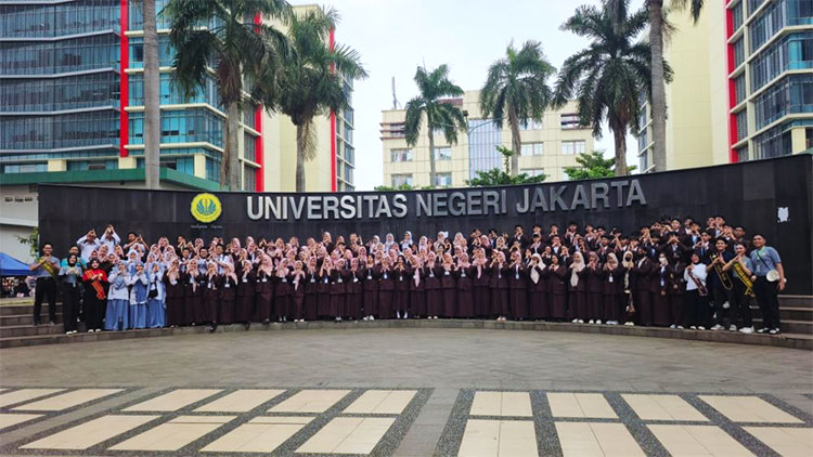 Universitas-Negeri-Jakarta.jpg