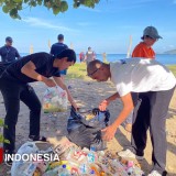 Gerakan Wisata Bersih BPOLBF Sukses Kumpulkan Puluhan Kilogram Sampah Pantai Antlantis