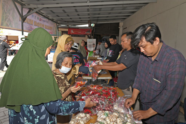 Pemkot Surabaya Pastikan Harga Sembako Aman dan Stabil Menyambut Nataru