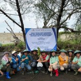 Tanam 2.500 Mangrove, Paiton Energy-PMI Probolinggo Bentengi Dringu dari Abrasi