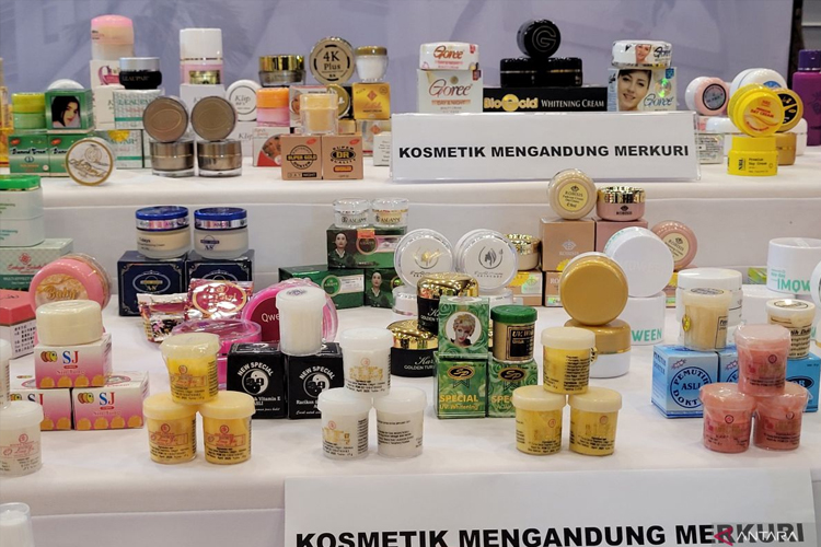 BPOM Temukan 108 Merek Kosmetik Ilegal dan Berbahaya di Puncak Harbolnas 2025
