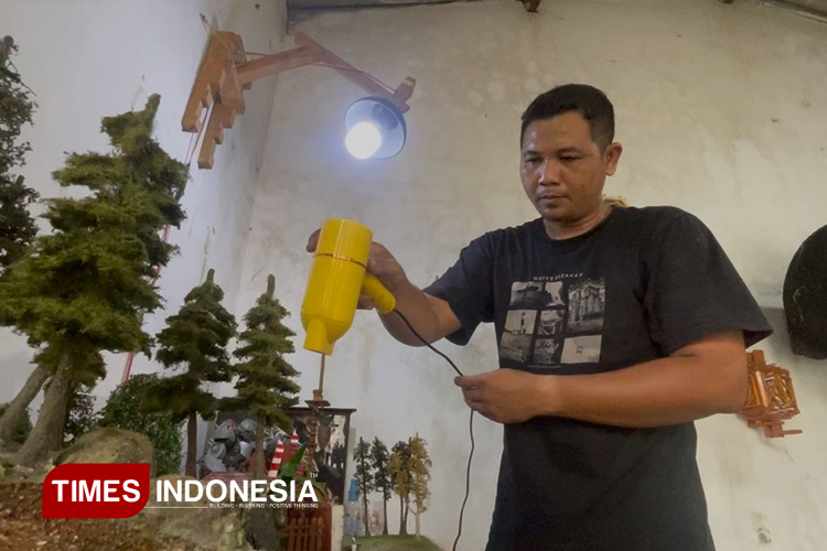 Kreatif! Pria di Jombang Hasilkan Karya Diorama 3D