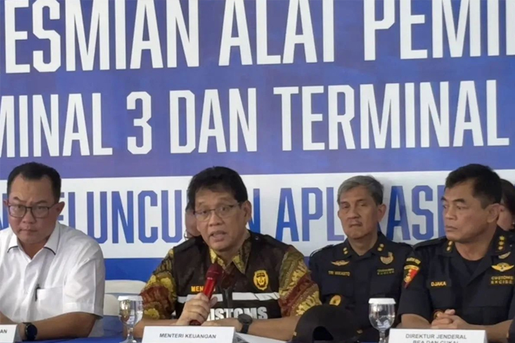 Menkeu Purbaya Puji Kinerja Bea Cukai: Amat Canggih, Naik Kelas
