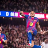 Dua Gol Raphinha Antar Barcelona Menjauh dari Real Madrid