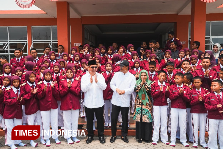 Mensos RI Tinjau Sekolah Rakyat Kota Probolinggo, Siswa Tampilkan Pidato Bahasa Jepang